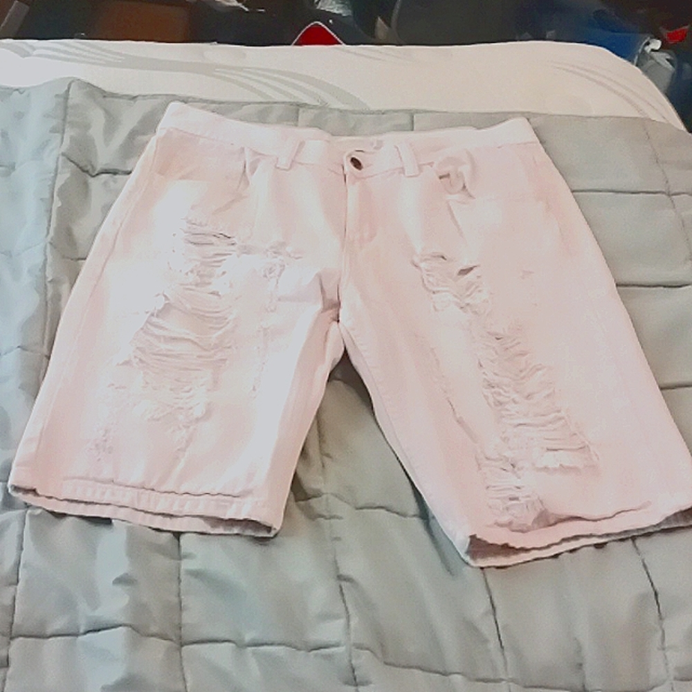 Akademiks pink shorts
